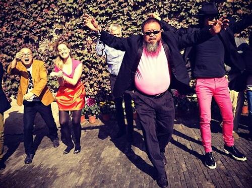 artnet's tweet photo. 15 artists you should be following on #Instagram for a peek inside their fascinating lives  http://t.co/IashXqtbHc http://t.co/TDXIa0kTGu