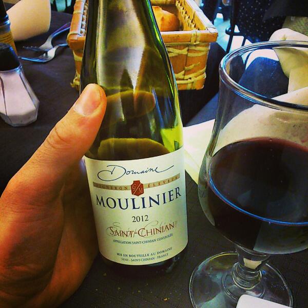 teddypereira's tweet photo. Dégustation pendant l'installation de #Vitisoft au #DomaineMoulinier. Un #vin de #SaintChinian authentique. http://t.co/VsCjinsrBL