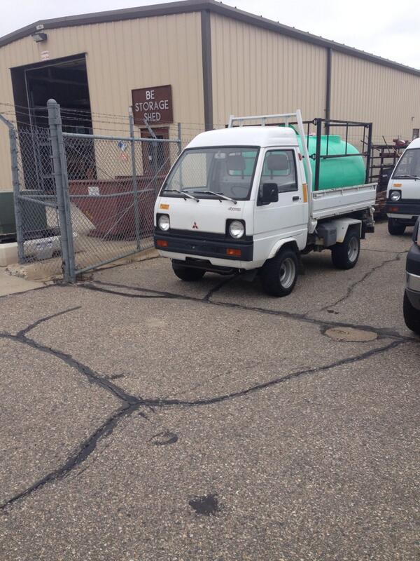 wjoffill's tweet photo. Look at this lovely thing I get to drive #ladies http://t.co/03wWdc7dpg