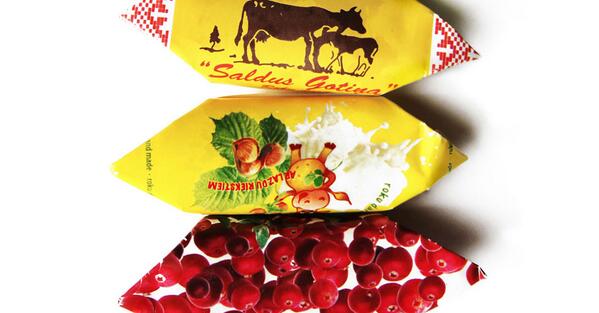 SAVEURMAG's tweet photo. Korovka candies are sticky, crumbly, melty, and perfectly sweet. Definitely #OneGoodFind: http://t.co/Dgd20KxFef http://t.co/YAu73h4AWk