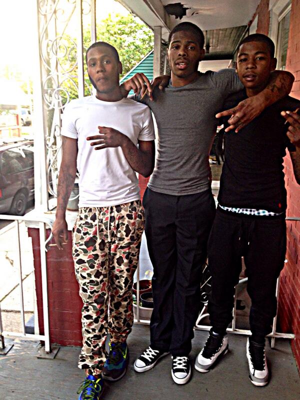 Ben_had_thatt's tweet photo. Member we was starving but forgot when we was greedy , dat nigga Monee home 💯😎 http://t.co/da88Px8DgA