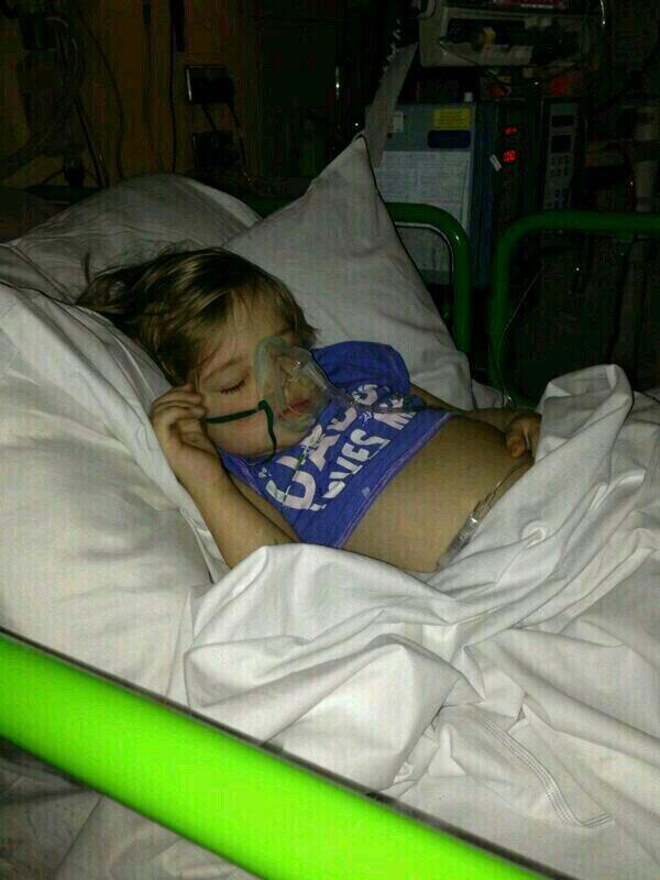 EmmaSwindell1's tweet image. @Ladybugs_Clean Pls RT for Sienna @sarahhancoxuk from Braintree fighting cancer aged only 3 x youtube.com/watch?v=rNDwOz…