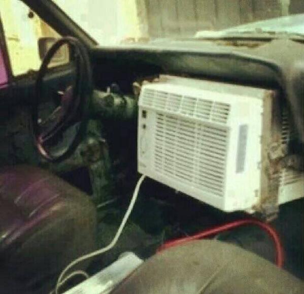 334HoodNews's tweet photo. O_o Who riding? #IceCreamCold #FukThisHeat #MyCarNeedASurgeProtector #BoughtItFromBoydOnFairview http://t.co/Neih0TE5we