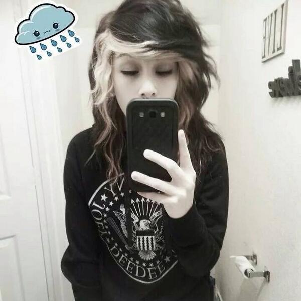 bxtch_alex's tweet image. Selfie