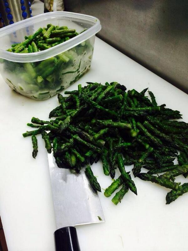SummuhCincy's tweet photo. Meet Gussie: navy bean hummus with local asparagus tips marinated in lemon zest! #vegan #local #organic #glutenfree http://t.co/gc7bvp0yYp