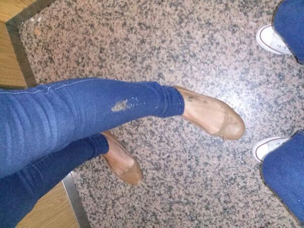 loursweets's tweet photo. #LaCagadaDelDia @Ireniya92 jajajajajaja http://t.co/oM83HuAm8M