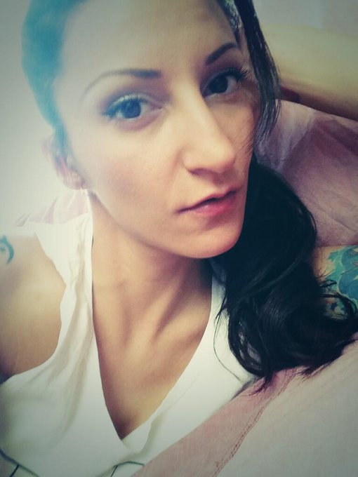 An other selfie from today's photoshoot :) http://t.co/wx2LP0985F<a href="/tag/racoon"class="tags"><span>#racoon</span></a>