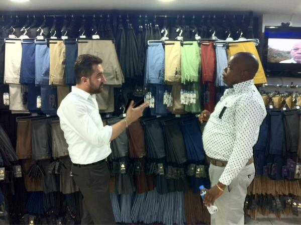 ArdaTerzi1's tweet photo. Nijeryalı işadamı Onwuzurike SAntos üyemiz Tekeler Tekstil ile görüştü @igedmedya http://t.co/qcq1iprT1q