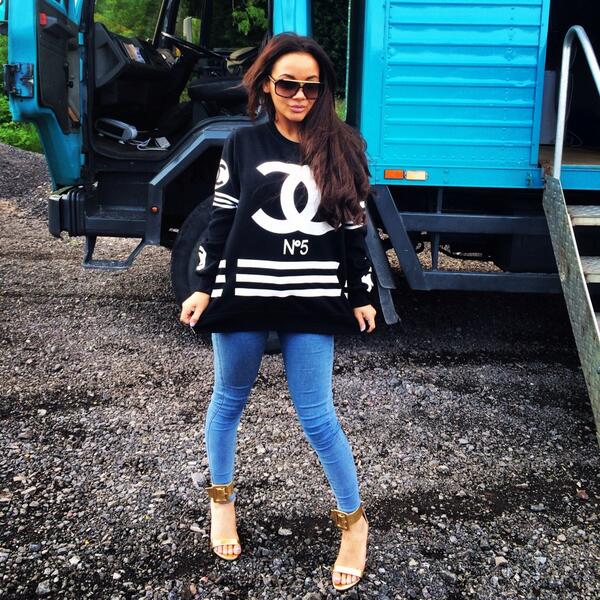 chelseehealey's tweet photo. That's a wrap bitchessssss http://t.co/lUREVdQpzK