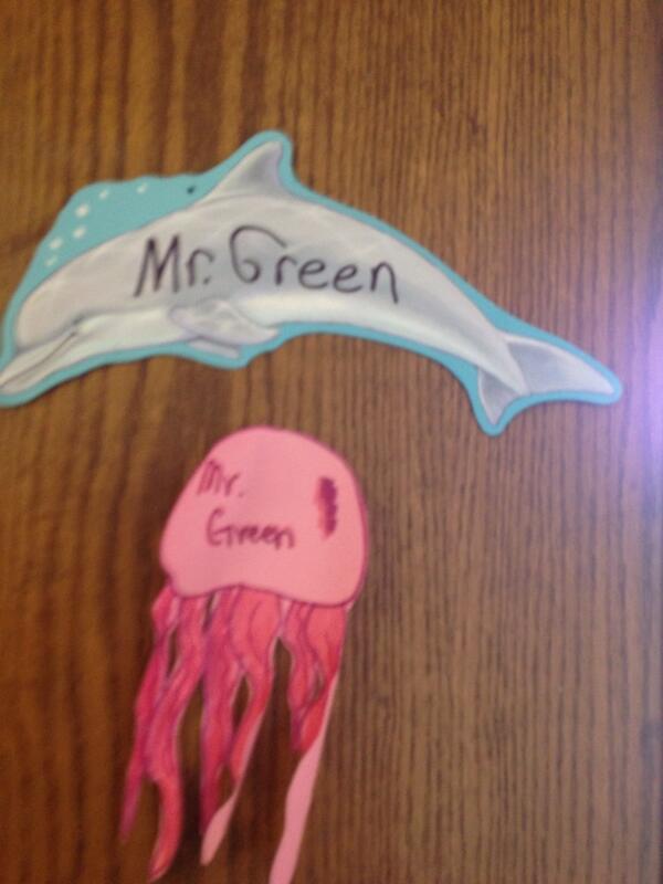 stringgreenbean's tweet image. Closest I will ever get to a vacation