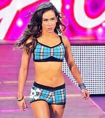 ComGAINT's tweet image. Sexy april