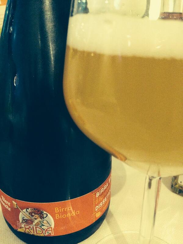 Una #birra artigianale #birralibera <a href="/barcelomilan/">Barceló Milan</a> #milano