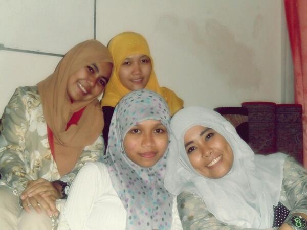 AbheL07's tweet photo. Selamat istirahat temanG andalanG.@AnyBear2 @cheeceee @ReztyAA  jangan lupa bangunka Zya saat kalian bangun.. http://t.co/3A61BLgbHk