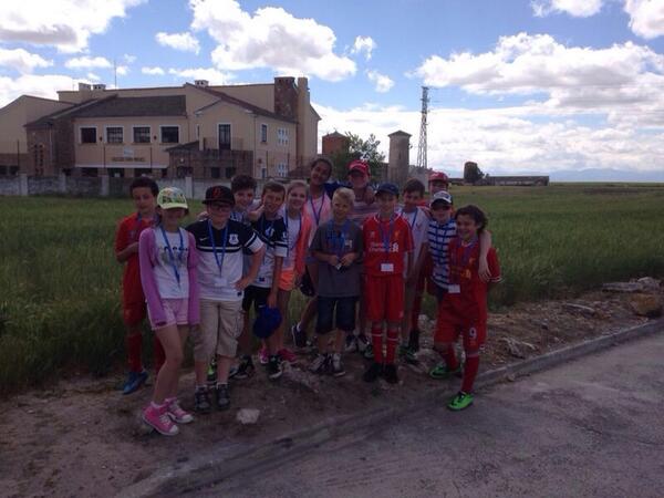 ValewoodPrimary's tweet photo. Y6 Spain Update: Mrs Parr reports that our pupils are very well behaved 😀and they are enjoying all the activities ☀️ http://t.co/ZncnRgpkOf