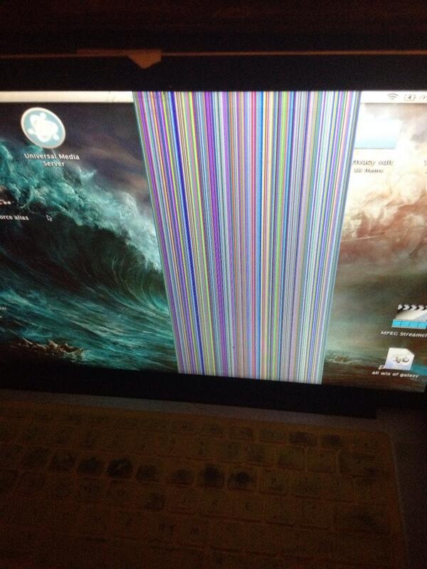 dannydrifting's tweet image. @tim_cook #brokenmac #nohelp been trying to get help since I got THIS on my macbook; this and many reoccurring issues