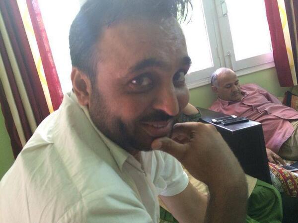 AAP_iz_Imran's tweet image. ये पिक्चर ही सब कुछ बयान कर रही है 
#MyLeaderKejriwal #AlwaysWithAAP