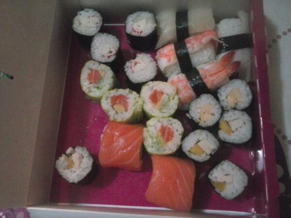 VirgiBras's tweet photo. Una cenita exotica @noeliasanchezs1 http://t.co/9L0K2oQenV