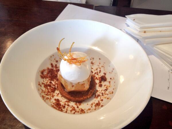 andydarcher's tweet photo. Mini pineapple dish! http://t.co/3q9VjJZoQH