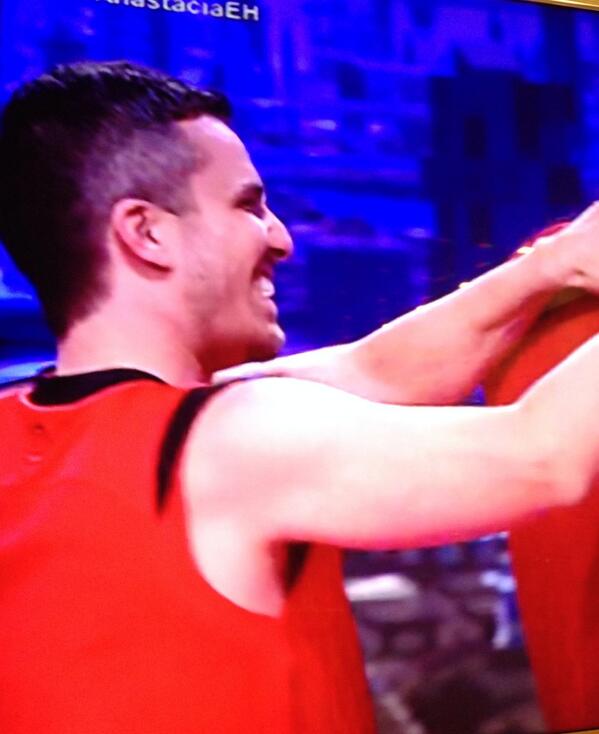 LasJuniors's tweet photo. Transformación de @Damianmolla en pelota #AnastaciaEH http://t.co/jlDcvW0UDW