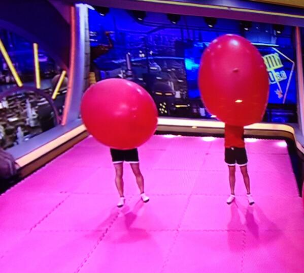 LasJuniors's tweet photo. Transformación de @Damianmolla en pelota #AnastaciaEH http://t.co/jlDcvW0UDW