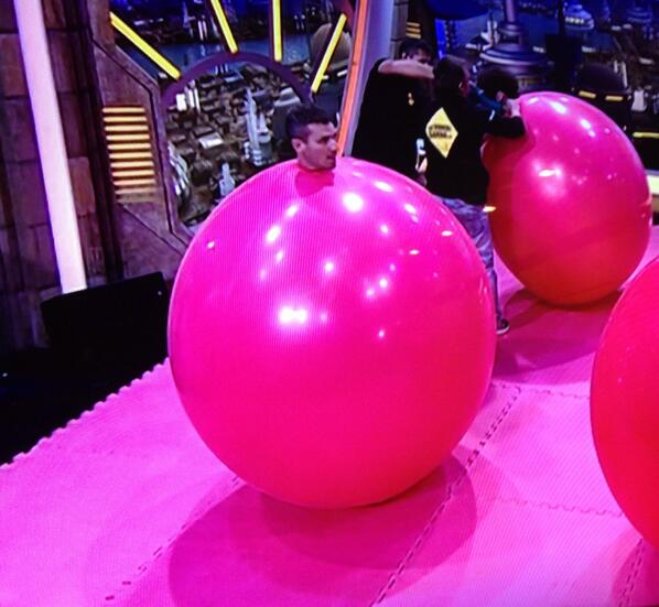 LasJuniors's tweet photo. @Damianmolla pelota😂 #AnastaciaEH http://t.co/843xP54tiX