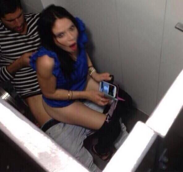 BOSSBlTCH's tweet photo. 15 Night Club Fails that will have you crying! 😂 #9 is my favorite! 🍻
👉 http://t.co/Ndlmqz1wOB http://t.co/sZj847Q7jw