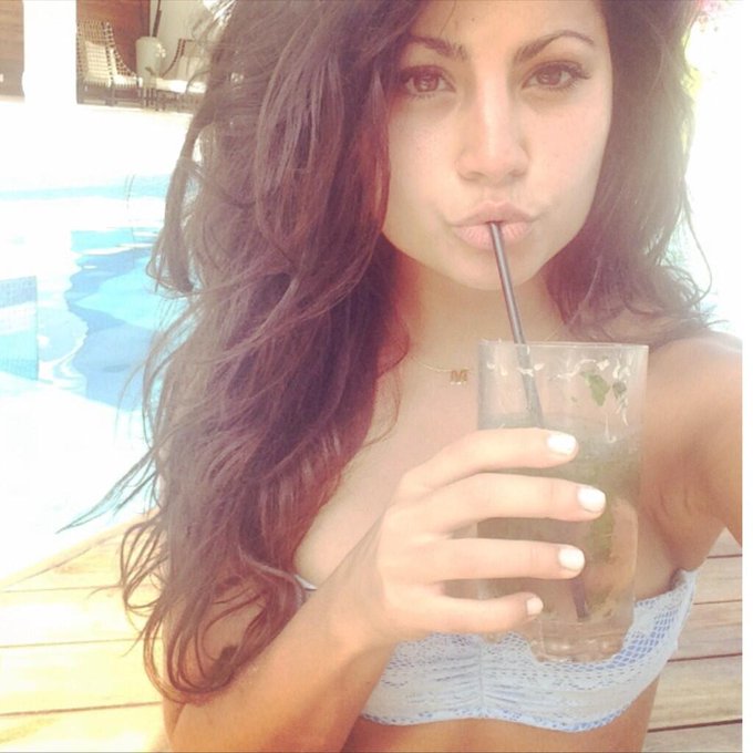 Num num 🍹😋 http://t.co/4iGJEVSPwV<a href="/tag/wcw"class="tags"><span>#wcw</span></a>