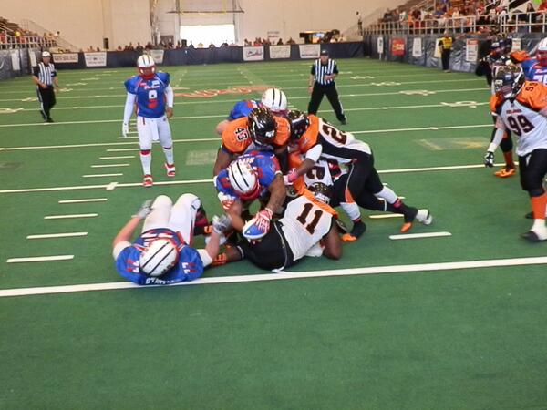 BlueRacers's tweet photo. Article: MBR FALLS SHORT TO DEFENDING CHAMPS, 26-38 http://t.co/BlJWsB43ci http://t.co/KAri7PUNCQ