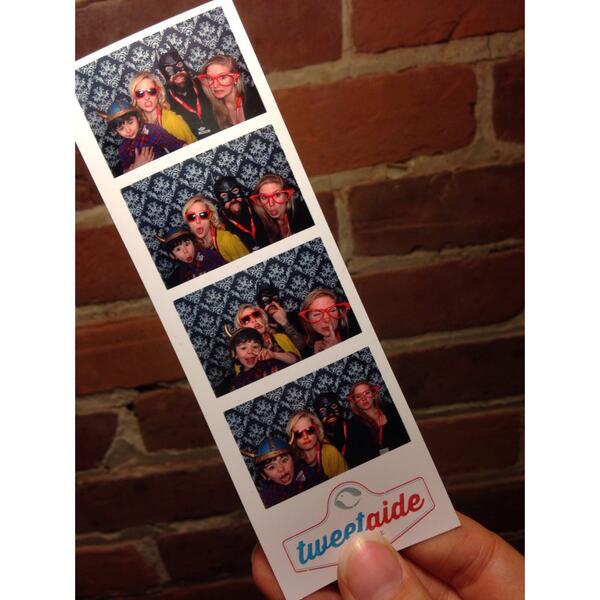 Soirée #tweetaide avec les beaux! <a href="/mariesoleildion/">Marie Soleil Dion</a> , <a href="/JonathanRoberg3/">Jonathan Roberge</a> et #fiston