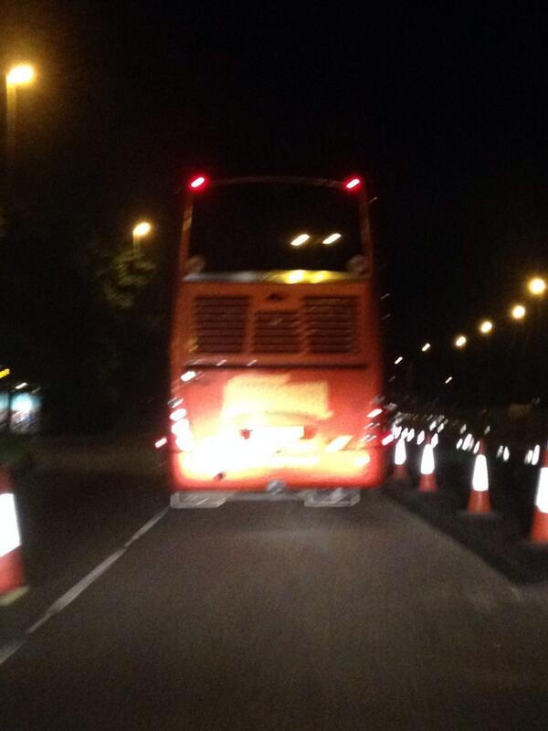 honey2802's tweet photo. @tommcfly @Dannymcfly @mcflyharry @dougiemcfly  following the tour bus! Good times http://t.co/FYH5C6XXnx