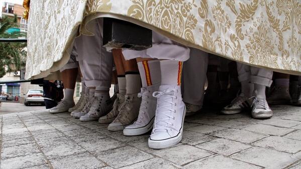 Hermandad de la Resurrección. Granada tweet media