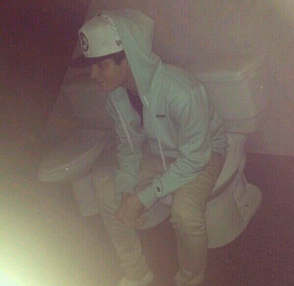 "<a href="/Punk___Harry/">Ronnie Radke</a>: “<a href="/_pxnis/">•꽃•</a>: “@_infinitynarry_: Quote this with the last picture you saved 

Don't cheat XX”