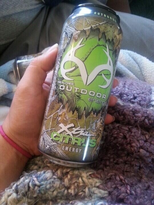 hoodiesnheels's tweet photo. To stay up all night with his newborn retired nfl player @YeaitsQ drinks @RealTree_Energy #camo #energy #country http://t.co/P5S671MRBE
