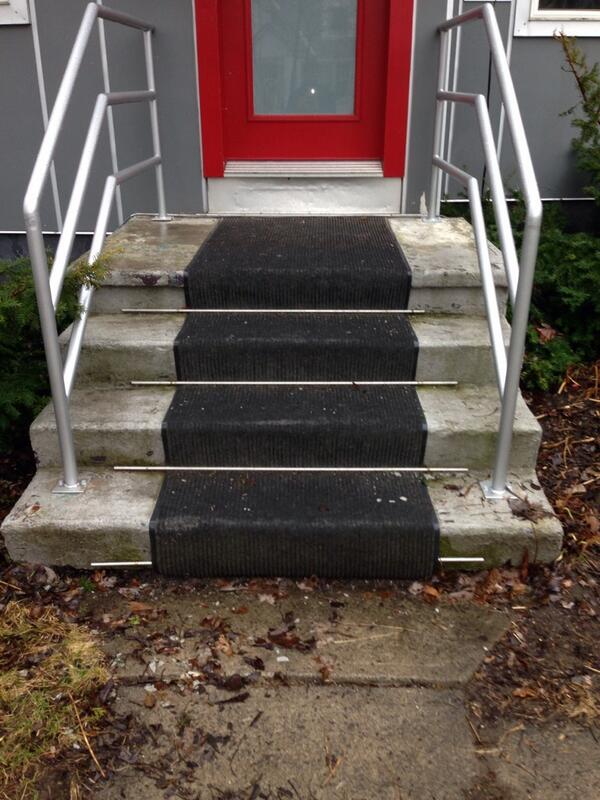 FlexProSurface's tweet image. Here&apos;s a set of stairs that looks like they need a facelift! The answer is simple.#Rubaroc #Ottawa #concreteproblems