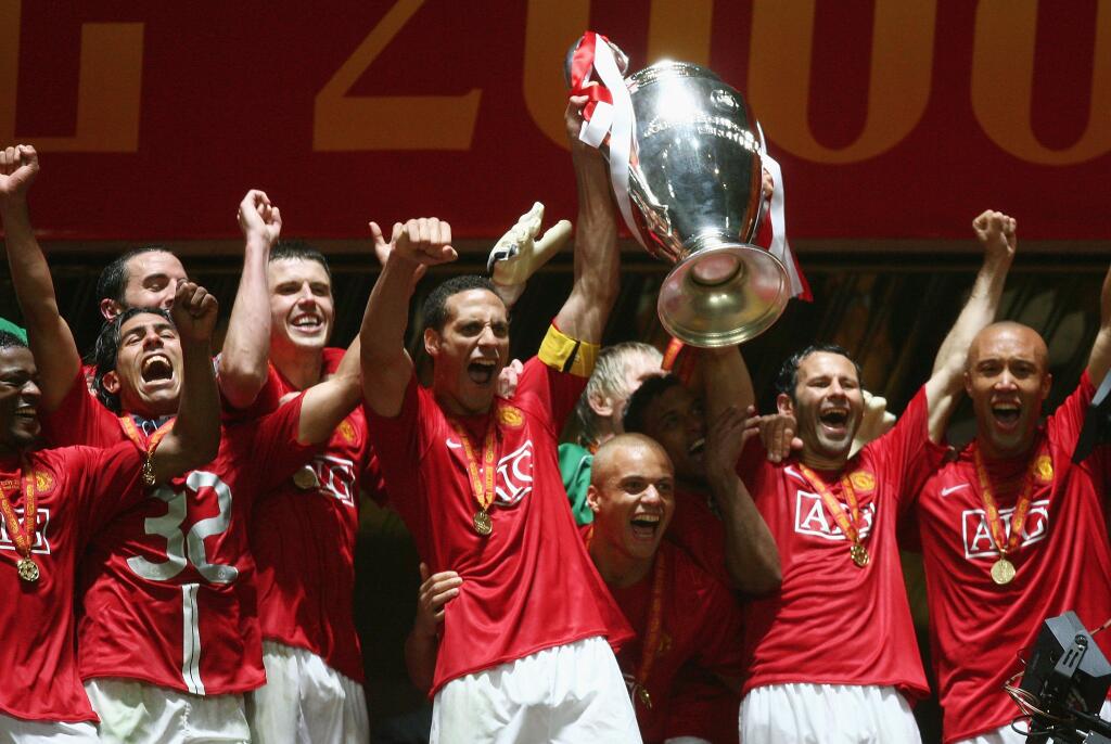 Happy 36th Birthday Rio Ferdinand. One of the best defenders of the 21st century. 16 trophies & counting 