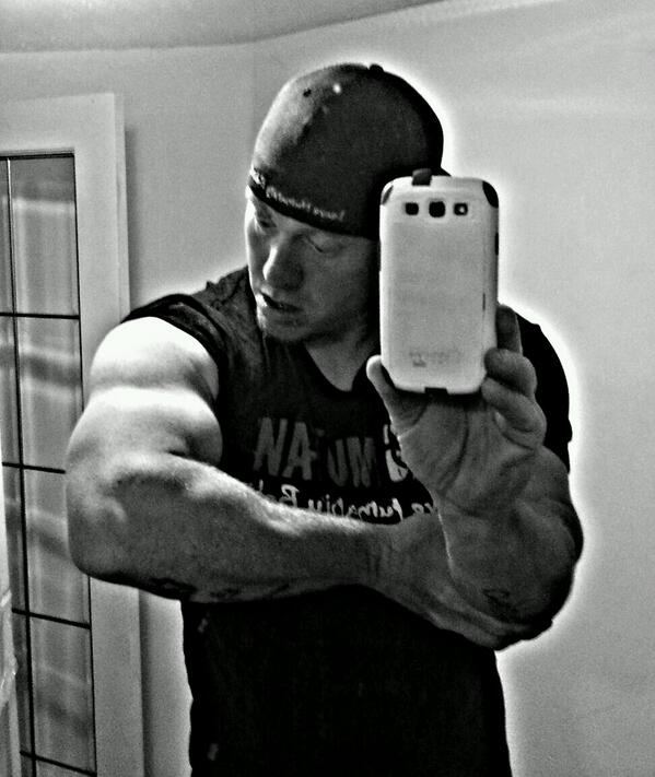 i_flex4poptarts's tweet image. Feels like every ounce of blood was pumped into my goddamn arms tonite!!! Now thats what #MutantPUMP can do for u!