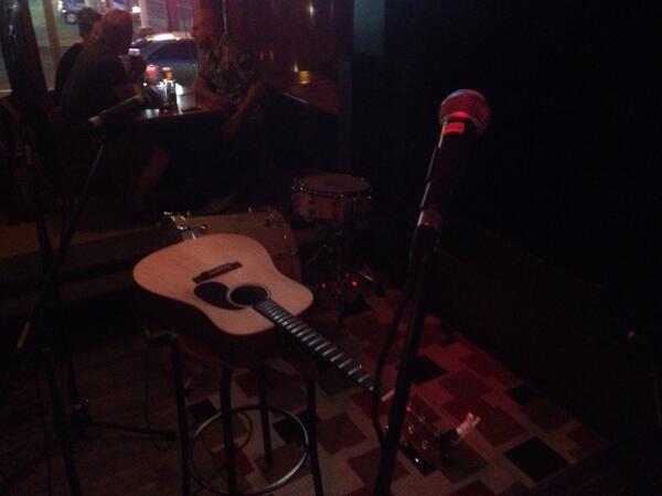 ProdMaskishow's tweet photo. Prêt pour une demi finale des Mardis de la Relève au Gambrinus! http://t.co/hyTDfMYTpU