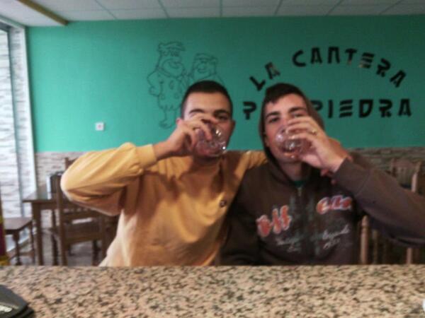 kito120's tweet photo. Ya q el tiempo nos ha hechao... Estamos echando la mañana atrás #latigasoo http://t.co/nWEQBNRKRX