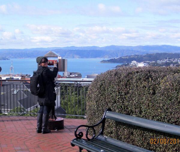 I wishing to the God, please return me back to this place. The Wellington Cable Car (2/8/11) #NZfoto <a href="/JPlusSunday/">JPlus</a>