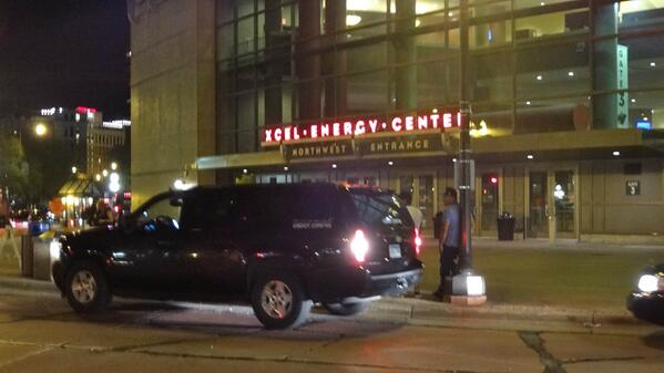 panderander's tweet photo. @SPnoir tonight @ 7th &amp; 5th streets W  #nightwatch http://t.co/VugNXmfN9k