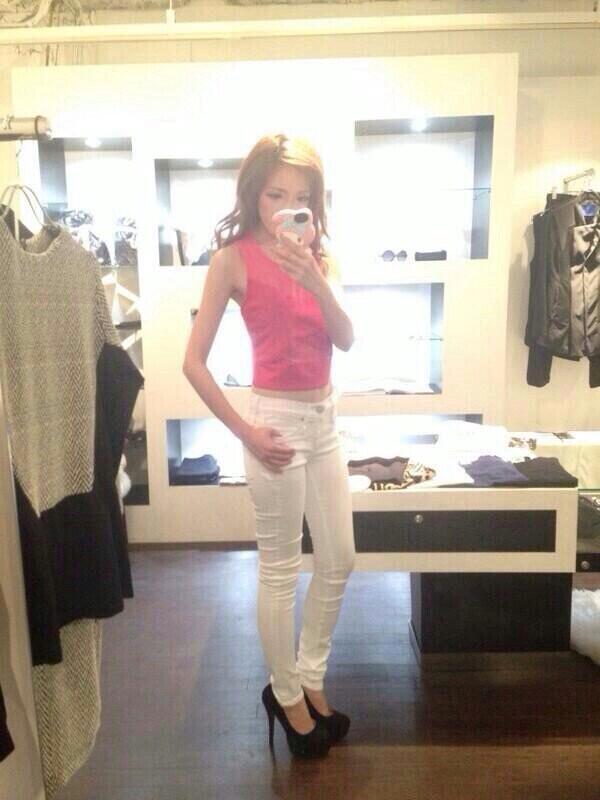 Anes 人気デコログブロガー 安枝世奈 ちゃんcode 今回は自撮りver Http T Co Nzy2dpn9c0