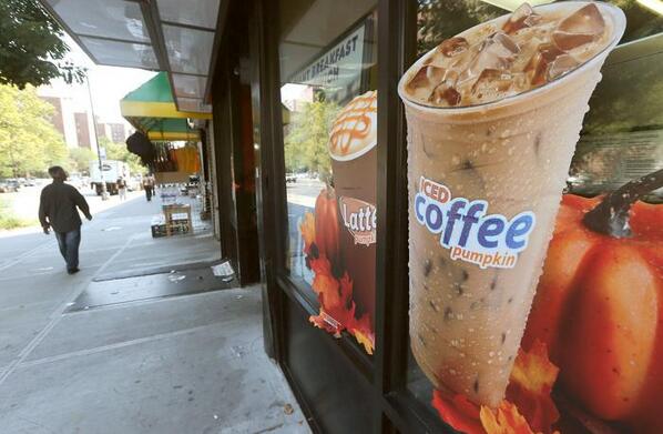 BostonDotCom's tweet photo. Iced Coffee Day at Dunkin’ Donuts Raises Money for Children’s Hospital http://t.co/g6y1KEX0en http://t.co/AGycALbTyB