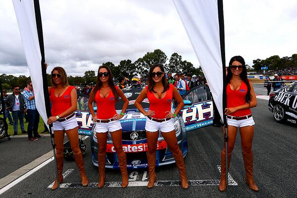 LiveSportRacing's tweet image. RT @ARMORALLAusNZ: Armor All grid girl gallery from the #Perth400 @V8Supercars event #GridGirls
