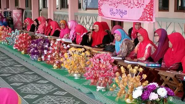 Alhamdulillah Majlis Khatam AlQuran Wanita Sembrong "1 Bulan 1 Juz" .. <a href="/HishammuddinH2O/">Hishammuddin Hussein 🇲🇾</a> <a href="/linasembrong/">Noraslina DZA</a> <a href="/TajulRazi/">TRUST</a>