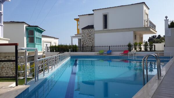 alacatialavista's tweet photo. #alavista #alacati #huzur http://t.co/1ZvPaF7pZY