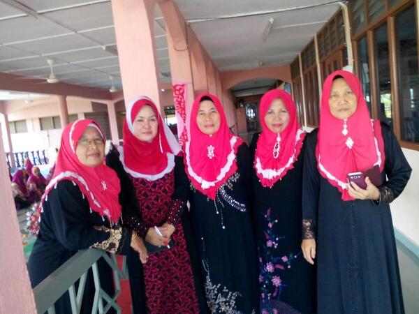 Wanita Sembrong DS <a href="/HishammuddinH2O/">Hishammuddin Hussein 🇲🇾</a> nie ..... <a href="/linasembrong/">Noraslina DZA</a> <a href="/musalmah7559/">Musalmah</a> <a href="/mila7571/">mila7571</a> <a href="/TajulRazi/">TRUST</a> <a href="/AbHamid32/">Ab. Hamid32</a>