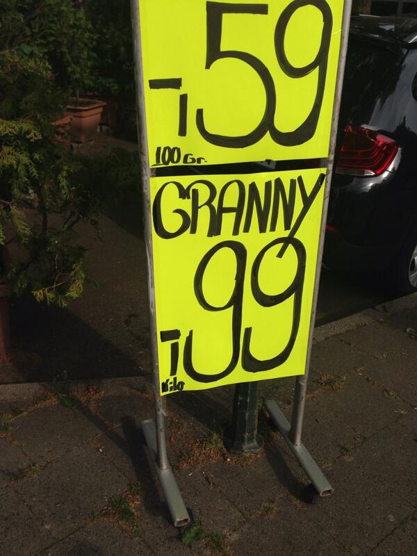 Roslyn Kelly tweet media