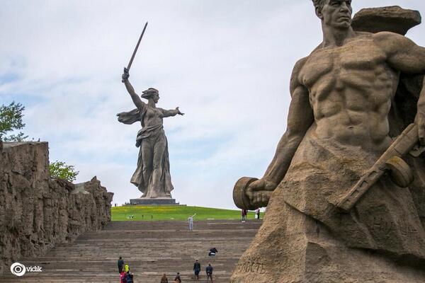 Команда <a href="/blogtur/">#БЛОГТУР</a> при поддержке <a href="/rvio_ru/">Российское военно-историческое общество</a> смогла посетить скульптуру "Родина-мать" ИЗНУТРИ!

blogtur.ru/posts/68-putie…