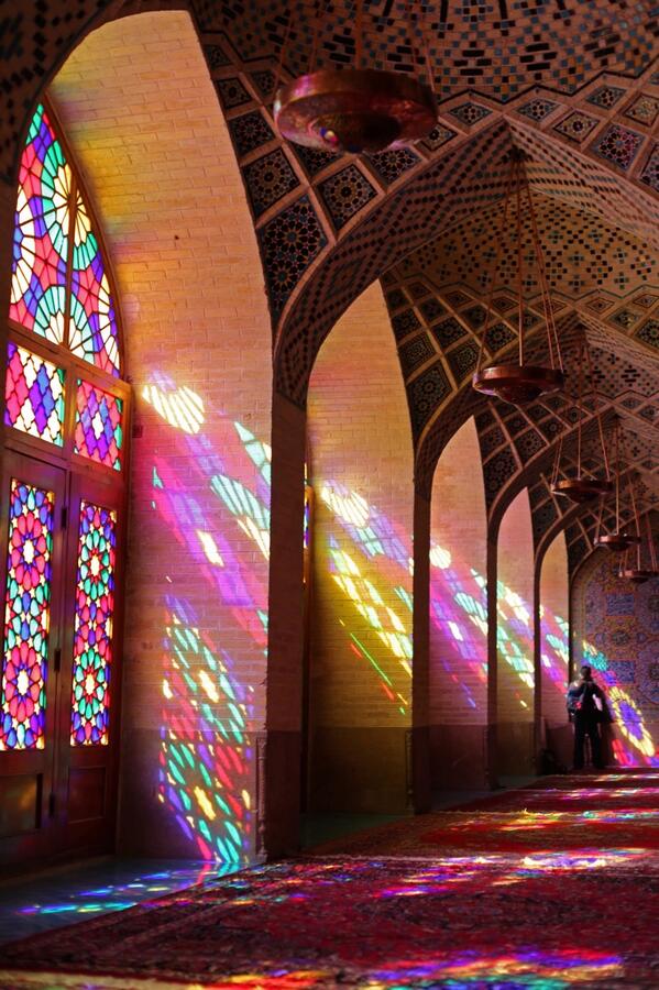 TravelMagazine's tweet photo. Magnificent morning lights at Nasir al-Mulk mosque in Shiraz, #Iran http://t.co/b4IpKEXkWr (via @anishahbbc)