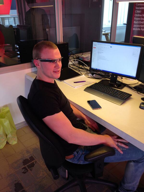 dockbite's tweet image. Altijd leuk om te innoveren! Aan de slag met #googleglass voor een pilotproject! Dank aan Erwin van der Zande #Bright